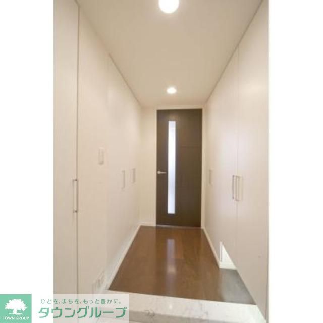 玄関　※写真は同タイプ住戸です。