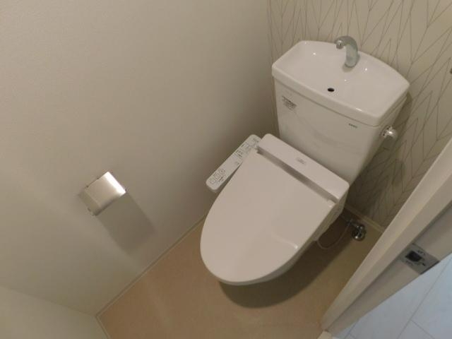 トイレ　ウォシュレットつきです