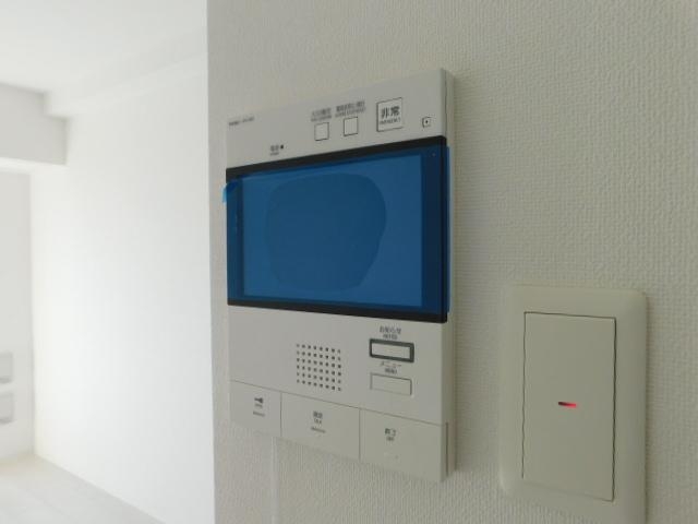 セキュリティ　これで誰が来ても安心オートロック付いてます。