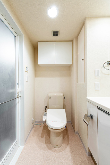 トイレ　※写真は同タイプ住戸です。