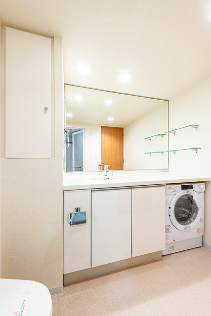 洗面設備　※写真は同タイプ住戸です。