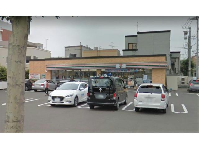コンビニ　セブンイレブン札幌北11条東3丁目店（コンビニ）まで345m