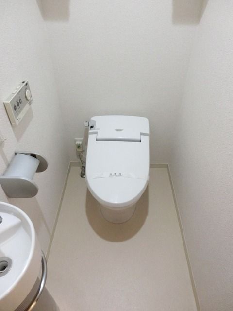 トイレ　洗浄機能付きトイレ