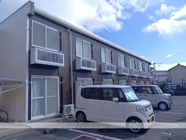 レオパレスショコラの外観写真