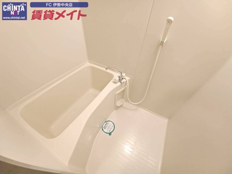 バス・シャワールーム　同物件別部屋のお写真です。