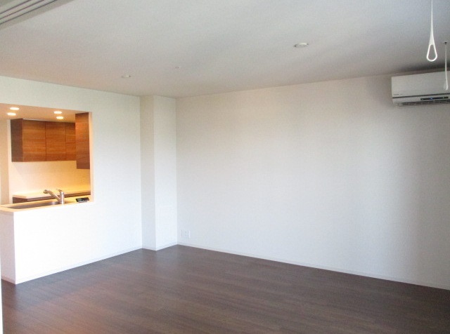 居室・リビング　開放感のあるゆったりとしたお部屋です♪
