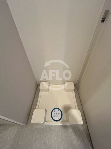 バス・シャワールーム　コンフォリア江坂　洗濯パン