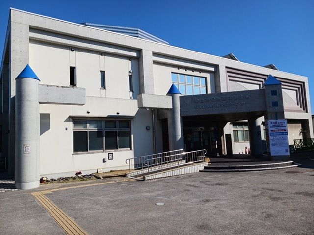 役所　松山市役所三津浜支所様（役所）まで550m