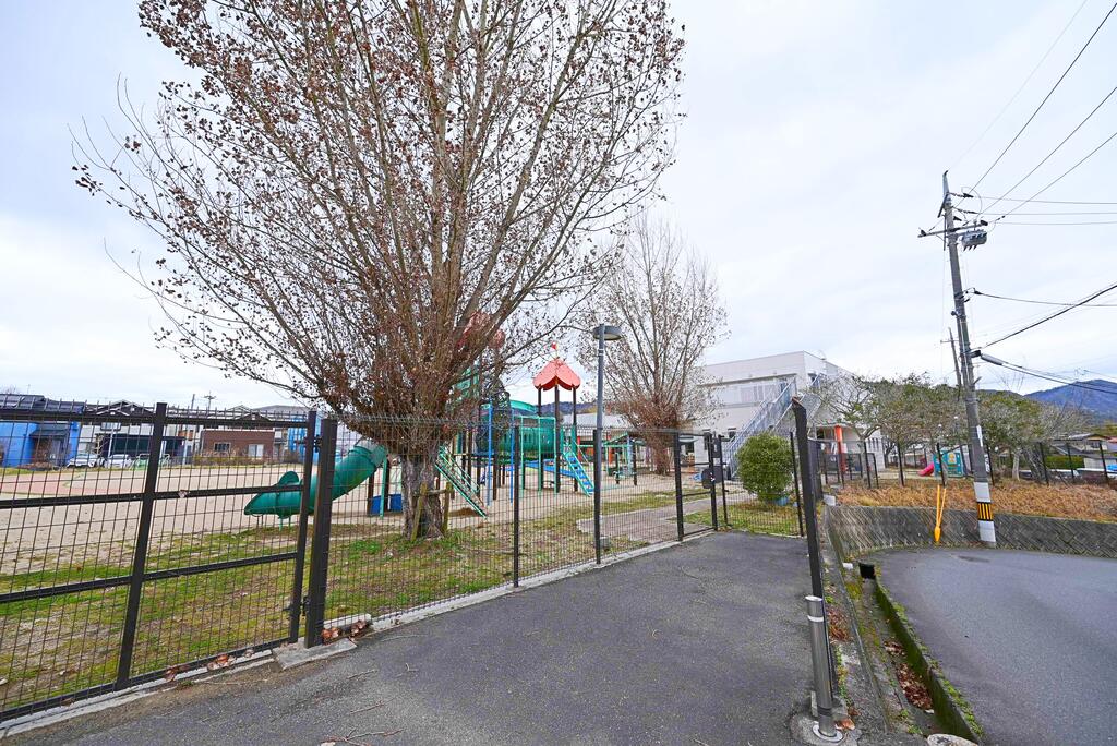 幼稚園・保育園　くまの中央保育園（幼稚園・保育園）まで896m