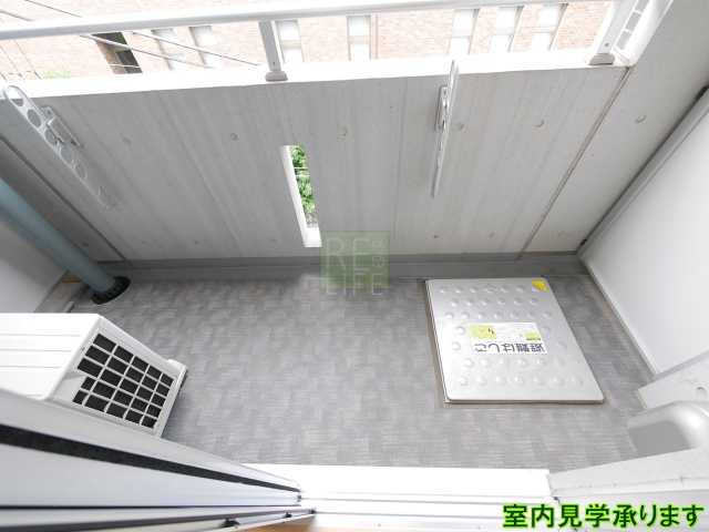 バルコニー　別部屋の画像になります。