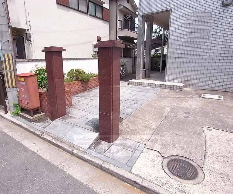 その他共有部分　オシャレな入り口です！