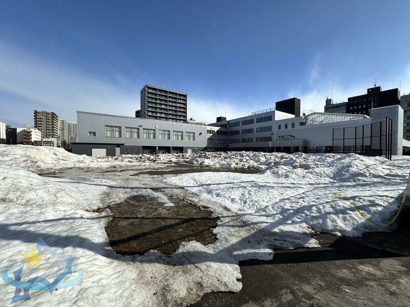 小学校　札幌市立中央小学校（小学校）まで987m