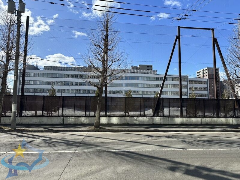 中学校　札幌市立中央中学校（中学校）まで1114m