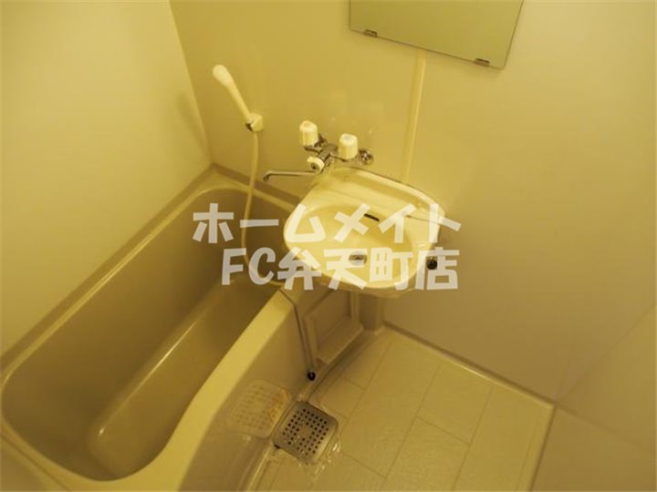 バス・シャワールーム　日々の疲れを癒すお風呂付です