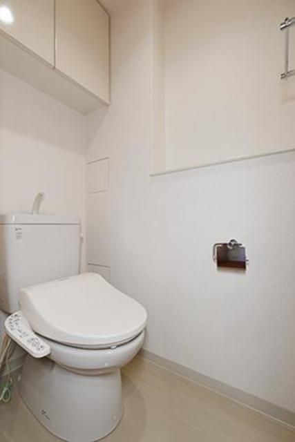 トイレ　※写真は同タイプ住戸です。