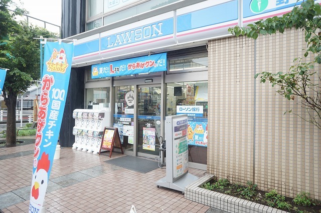 コンビニ　ローソン月島駅前（コンビニ）まで290m