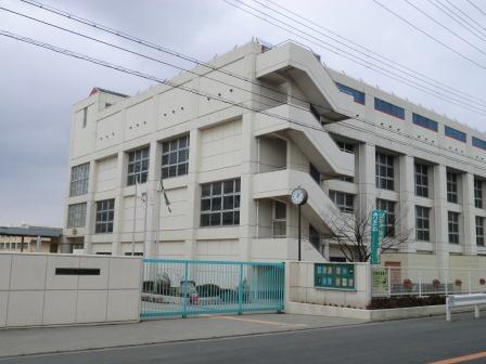 中学校　寝屋川市立第二中学校（中学校）まで788m