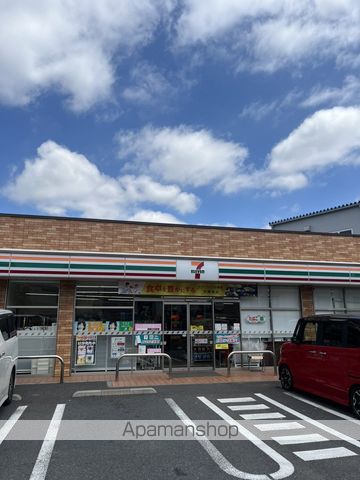 コンビニ　セブン－イレブン江戸川上篠崎３丁目店（コンビニ）まで537m