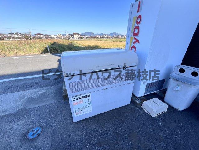 ＪＲ東海道本線 焼津駅 バス乗車時間：15分 最寄りバス停で下車 徒歩28分 3階建 築17年の外観写真