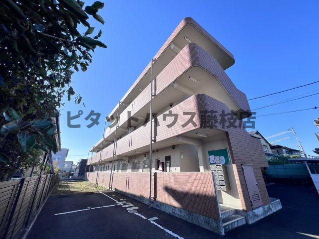 ＪＲ東海道本線 焼津駅 バス乗車時間：15分 最寄りバス停で下車 徒歩28分 築17年