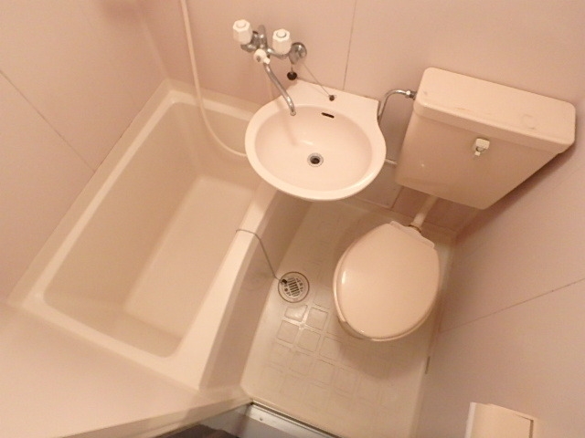 バス・シャワールーム　別部屋参考写真