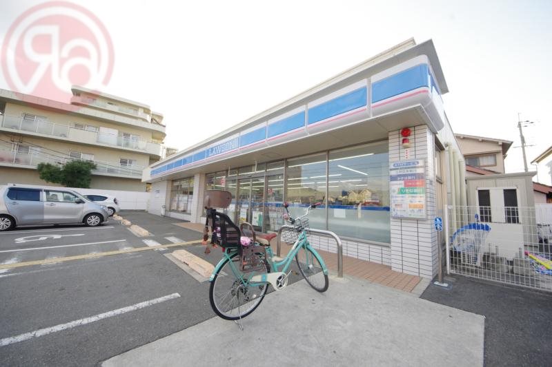 コンビニ　ローソン 東大阪若江本町店（コンビニ）まで62m