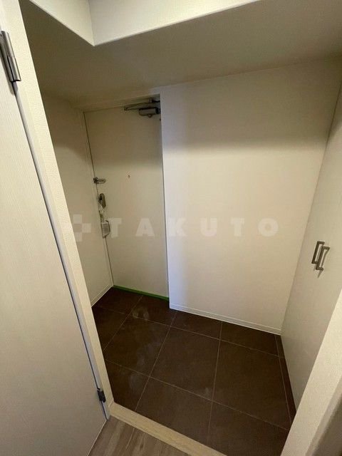 ラクラス堺筋本町の玄関写真