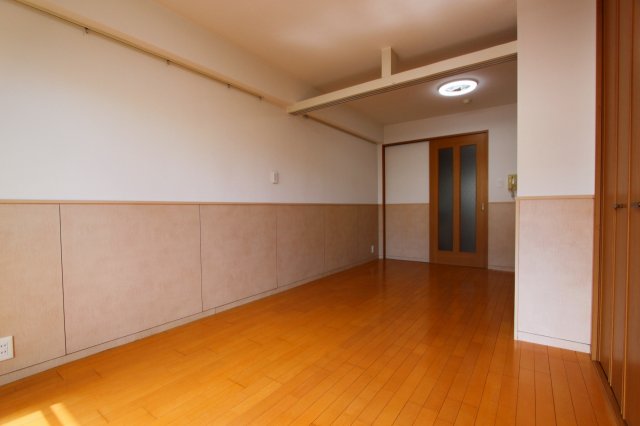 ヴィラマール新寺の居間写真