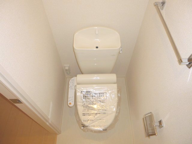 プランドール I棟のトイレ写真