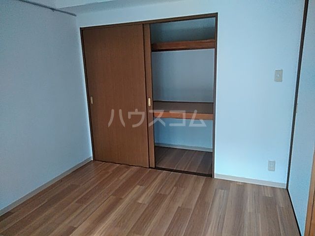 根岸旭台フーガの内装写真