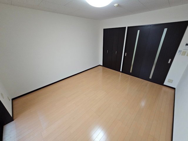 アンプルールクラージュエトッフの居間写真