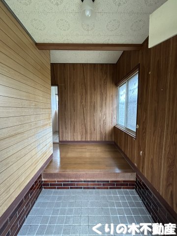 国分4丁目貸家の玄関写真