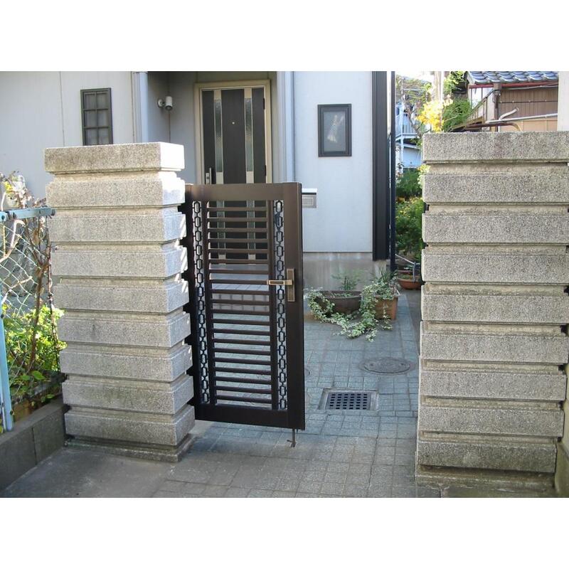 玄関　Ａ号室の写真になります。