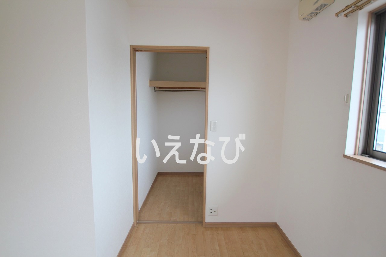 収納　ウォークインクローゼット