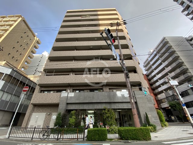 建物外観　リーガル京町堀　高級感あふれる外観