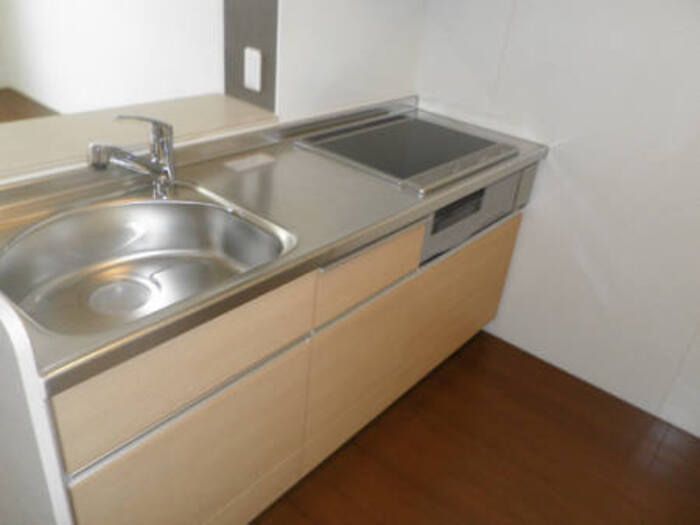 D room小矢部 A棟のキッチン写真