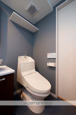地下鉄東山線 岩塚駅 徒歩7分 2階建 築12年のトイレ写真