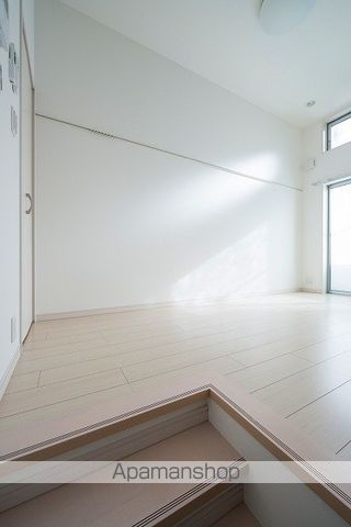 地下鉄東山線 岩塚駅 徒歩7分 2階建 築12年の居間写真