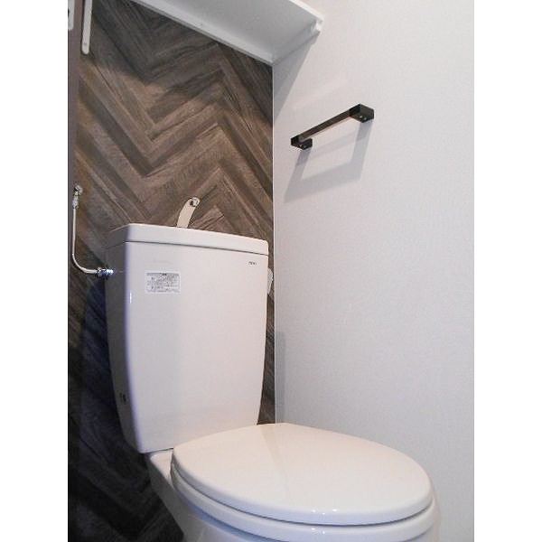 Gareria+Hのトイレ写真