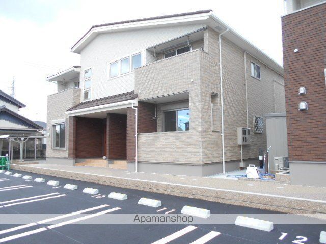 ＪＲ東海道本線 岐阜駅 バス乗車時間：20分 最寄りバス停で下車 徒歩2分 築9年