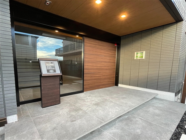 ＪＲ山陽本線 西条駅 徒歩1分 3階建 築3年の外観写真