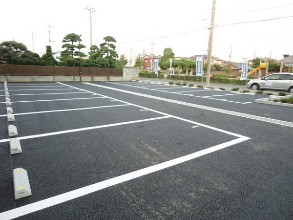 駐車場　駐車場