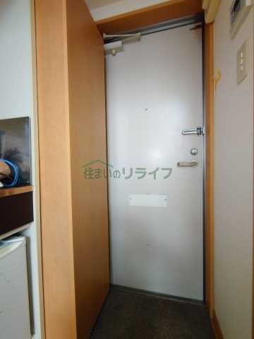 玄関　ロイヤルハイム