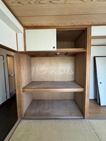 レジェンドK&Nの内装写真