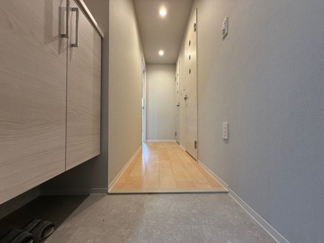 玄関　詳細は、RISUMO江坂本店までお問合せください♪