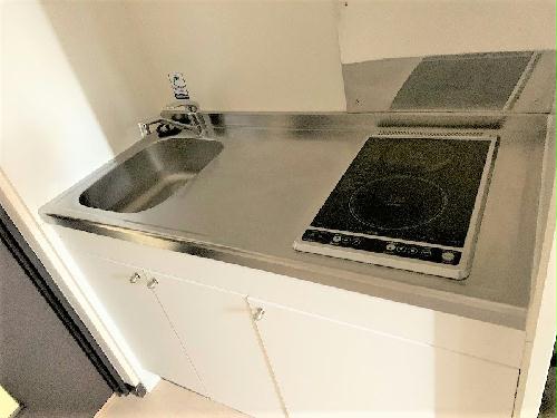 キッチン　スペース十分なキッチンです。