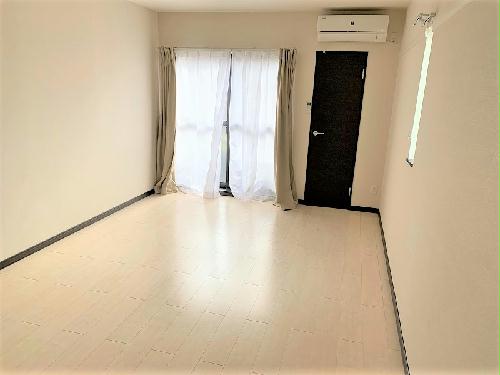 居室・リビング　日当たり良好です。