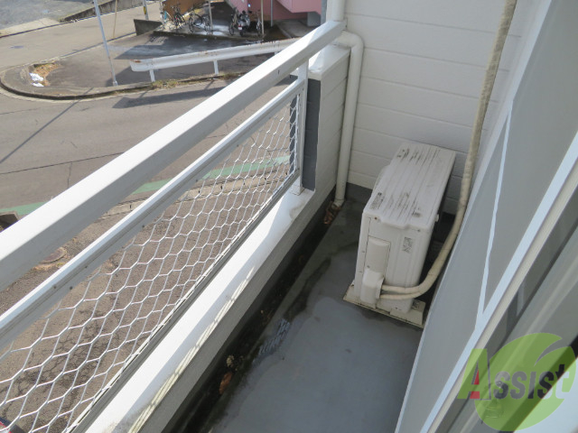 バルコニー　バルコニーが付いているので晴れた日は洗濯物が干せますね