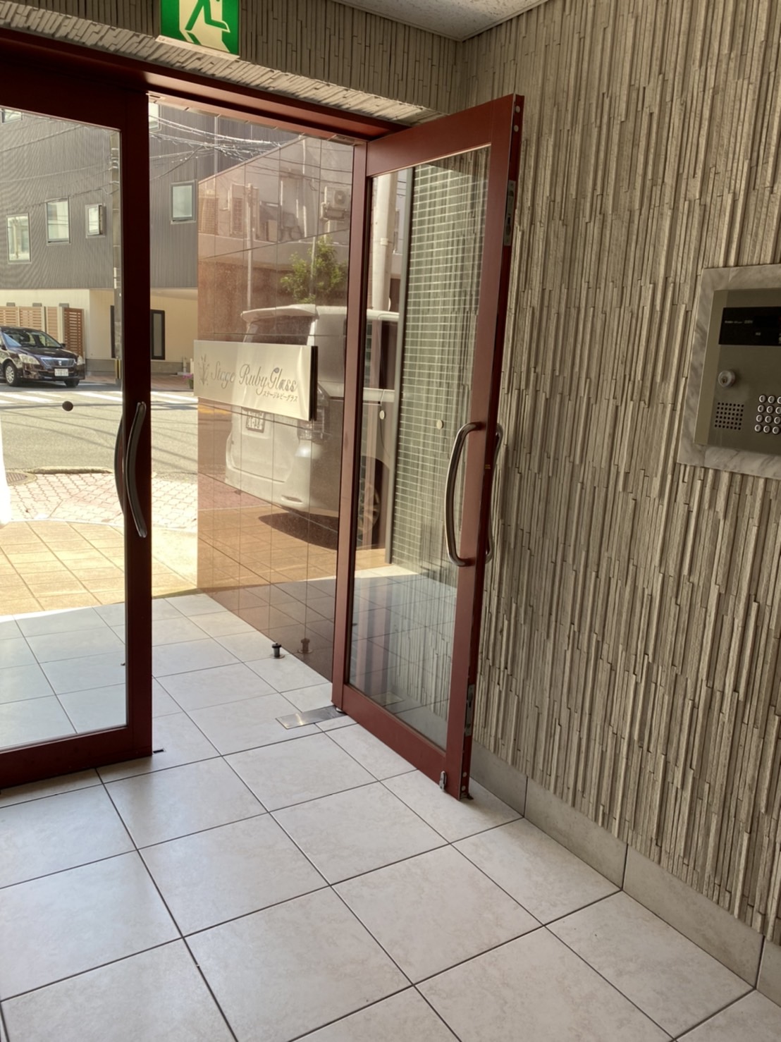 エントランス　宅配ボックスあります！