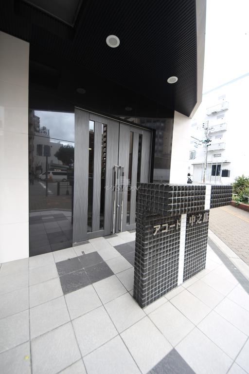地下鉄中央線 阿波座駅 徒歩8分 14階建 築13年の外観写真